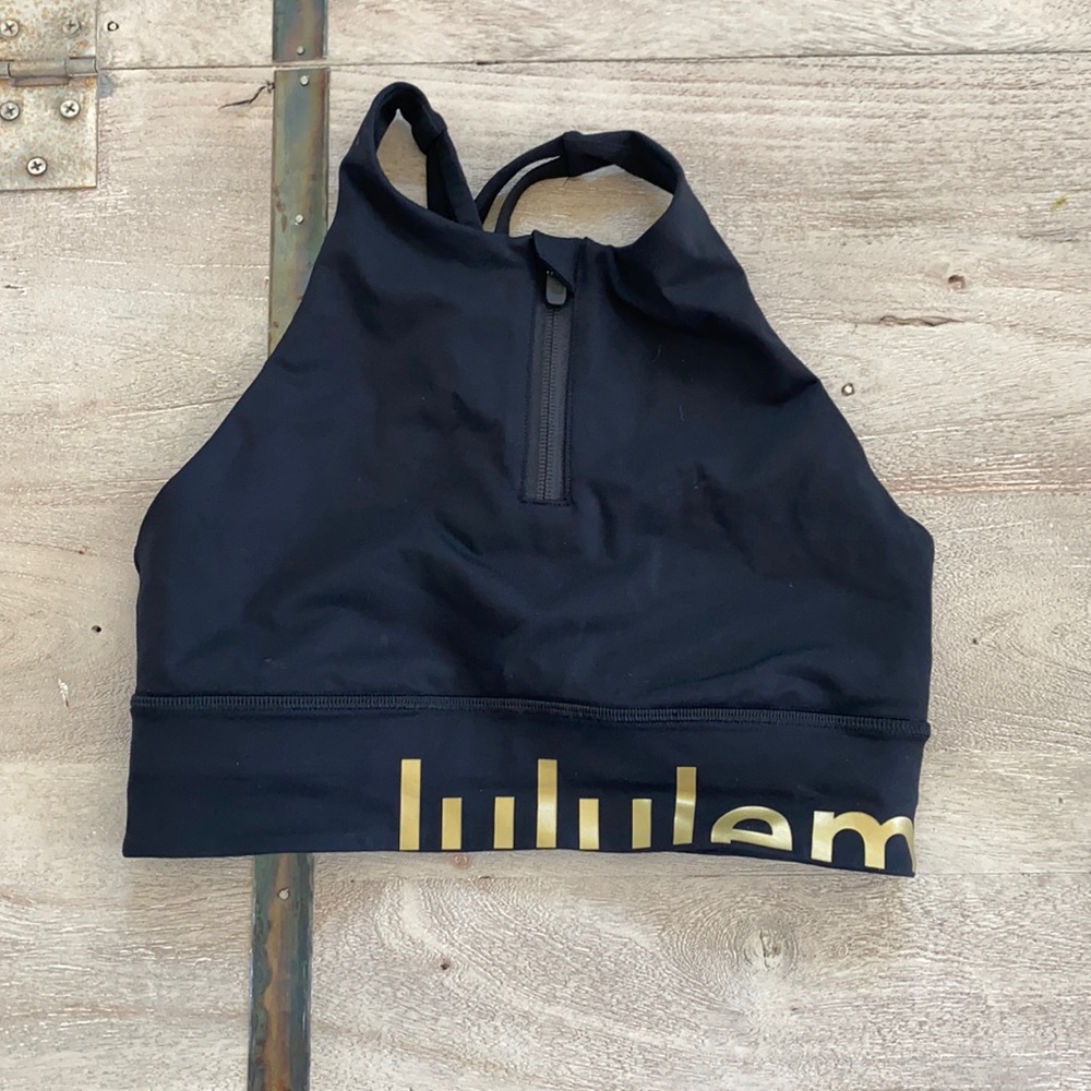 Lululemon sports bra